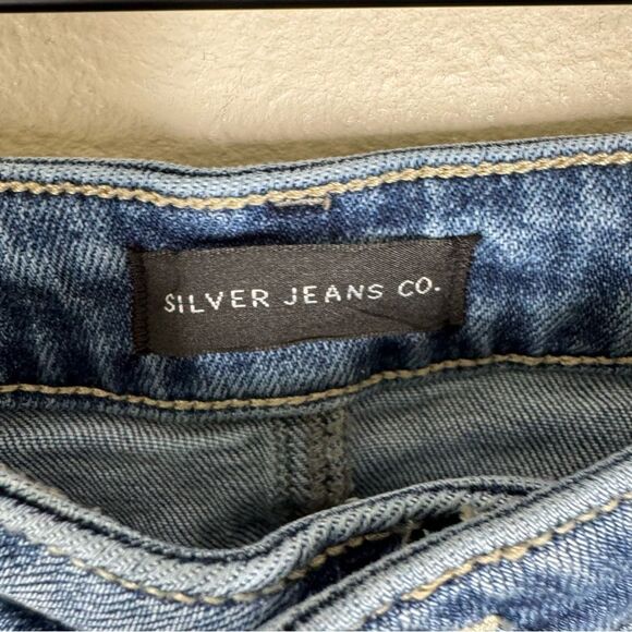 Silver Jeans Sure Thing Carpenter Shorts Medium Wash Denim Women’s Size 32 - Picture 3 of 7